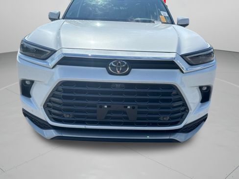 Used 2024 Toyota Grand Highlander AWD Hybrid image 34