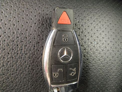 Used 2017 Mercedes-Benz C 300 Sedan image 32