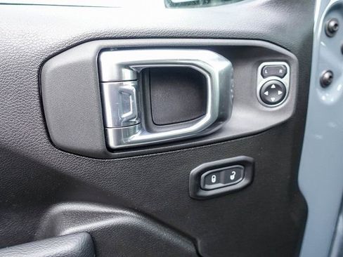 New 2025 Jeep Gladiator Sport AWD/4WD image 20