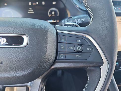 New 2026 Jeep Grand Cherokee Limited image 18