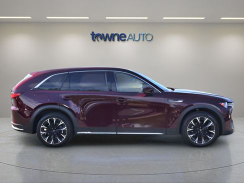 Used 2024 MAZDA CX-90 Plug-In Hybrid w/ Premium Plus AWD/4WD image 6