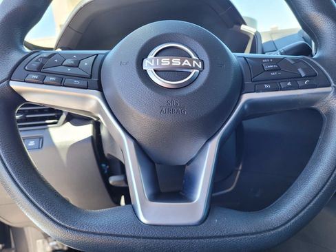 Used 2024 Nissan Altima 2.5 SV FWD image 25