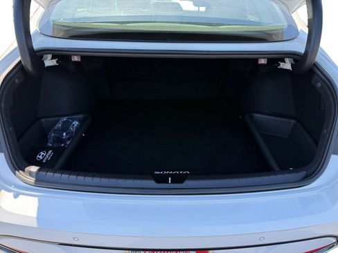 Certified 2022 Hyundai Sonata Limited w/ Cargo Package FWD image 17