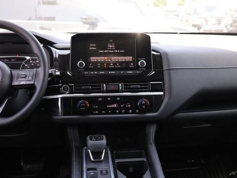 Certified 2022 Nissan Pathfinder S FWD image 23