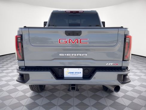 Certified 2025 GMC Sierra 3500 AT4 w/ Technology Package AWD/4WD image 11