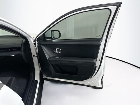 Used 2024 Hyundai Ioniq 5 SEL RWD image 34