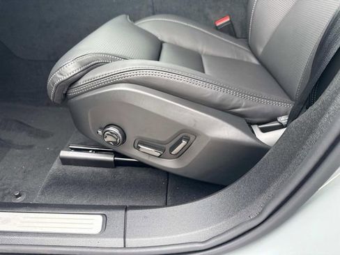 New 2026 Volvo XC60 B5 Ultra image 20