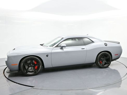 Used 2022 Dodge Challenger SRT Hellcat Redeye image 4