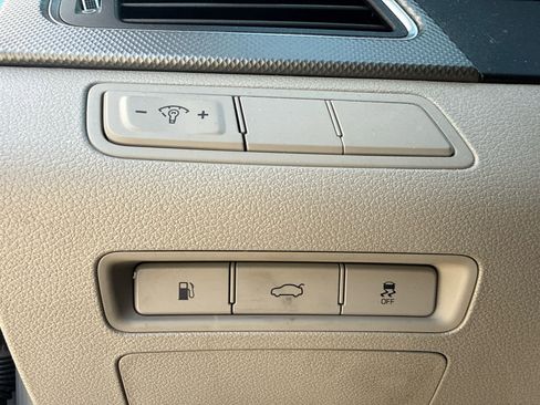 Used 2015 Hyundai Sonata SE image 16