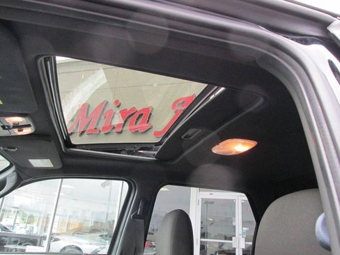 Used 2012 Ford Escape XLT FWD image 7