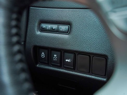 Used 2018 Nissan Murano SL w/ Moonroof Package AWD/4WD image 15