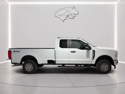 Certified 2026 Ford F250 XL w/ XL Chrome Package AWD/4WD image 6
