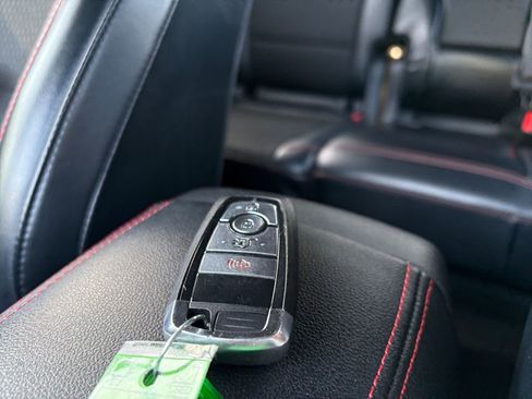 Used 2025 Ford Escape ST-Line image 29