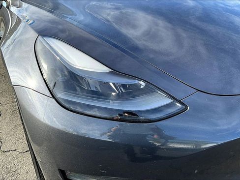 Used 2023 Tesla Model 3 Performance image 25