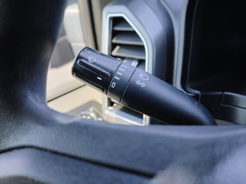 Used 2018 Ford F150 XLT image 26