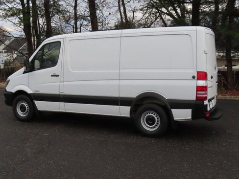 Used 2015 Mercedes-Benz Sprinter 2500 image 3
