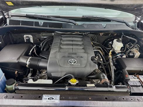 Used 2013 Toyota Tundra 4x4 Double Cab w/ Tow Pkg image 10
