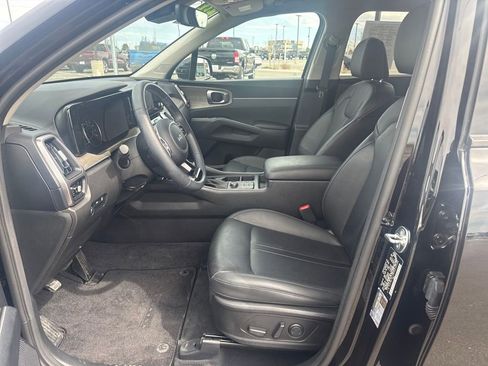 Used 2023 Kia Sorento S image 26
