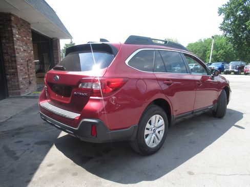 Used 2018 Subaru Outback 2.5i Premium AWD/4WD image 9
