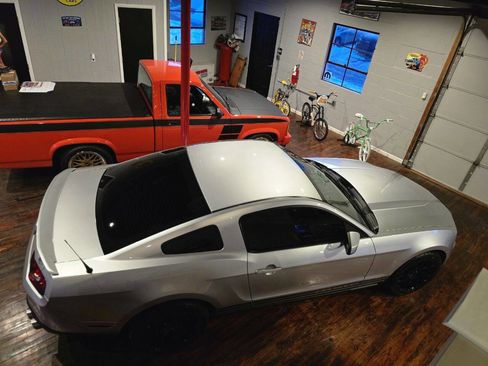 Used 2011 Ford Mustang Coupe w/ 101A Rapid Spec Order Code image 13