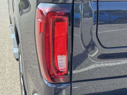 Used 2023 GMC Sierra 1500 SLT w/ SLT Premium Plus Package image 13
