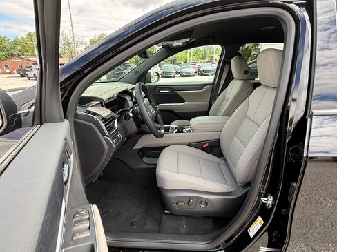 New 2026 GMC Acadia Elevation FWD image 18