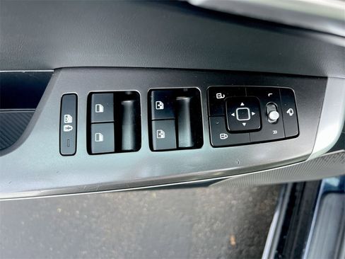 Used 2022 Kia EV6 Wind w/ Wind Technology Package image 20