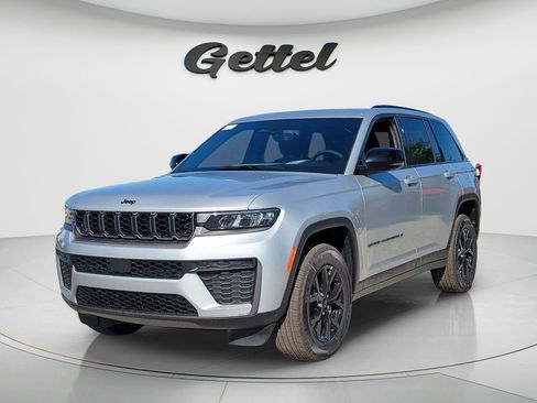 New 2026 Jeep Grand Cherokee Altitude AWD/4WD image 1