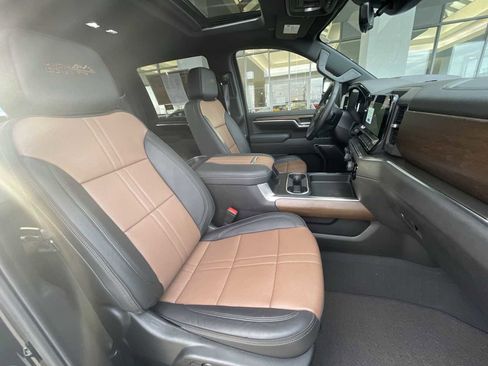 Certified 2024 Chevrolet Silverado 3500 High Country w/ High Country Premium Package image 28