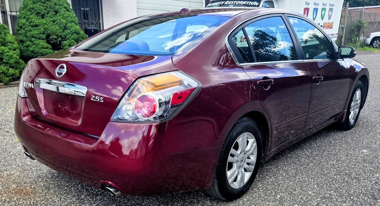 Used 2010 Nissan Altima 2.5 S w/ Premium Audio Pkg FWD image 7