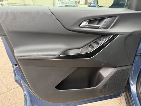 Used 2025 Chevrolet Equinox LT w/ Safety and Technology Package image 10