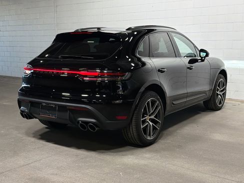 Certified 2026 Porsche Macan image 7