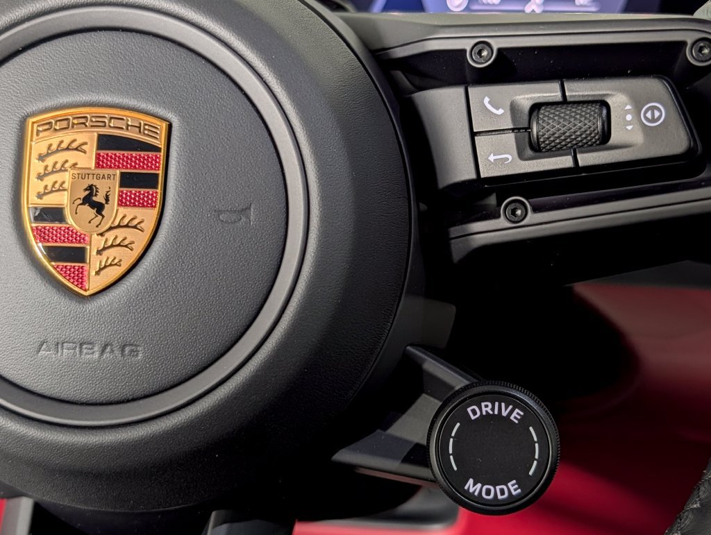 New 2026 Porsche Macan 4S Electric AWD/4WD image 40