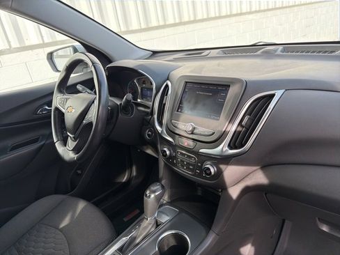 Used 2020 Chevrolet Equinox LT w/ Driver Convenience Package image 37