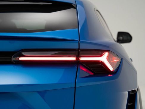 Used 2023 Lamborghini Urus S image 57