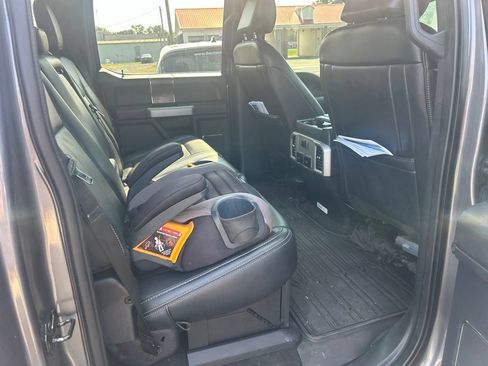 Used 2022 Ford F250 Lariat w/ Lariat Value Package AWD/4WD image 8
