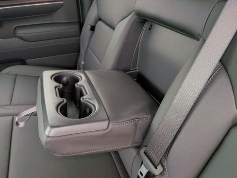 New 2026 GMC Sierra 1500 SLT image 38