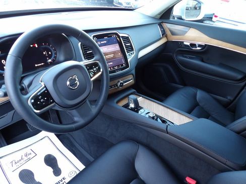 Certified 2023 Volvo XC90 B6 Plus w/ Protection Package image 16