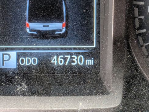 Used 2023 Toyota Tacoma TRD Off-Road image 21