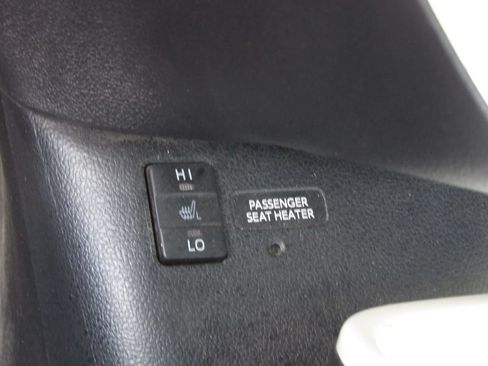 Certified 2018 Toyota Prius Four w/ Advanced Technology Package FWD image 33