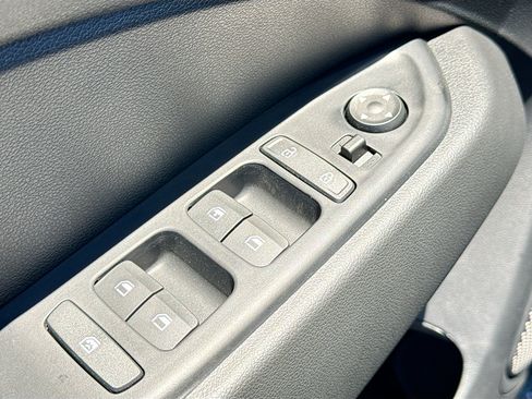New 2026 Hyundai Venue SE FWD image 8