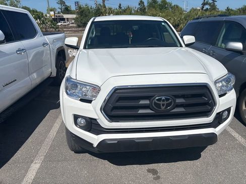 Used 2022 Toyota Tacoma SR5 AWD/4WD image 5