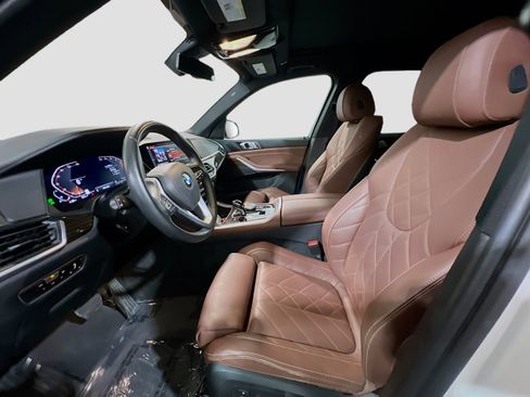 Used 2023 BMW X5 xDrive40i w/ Parking Assistance Package image 15