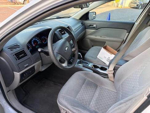 Used 2012 Ford Fusion SE FWD image 4