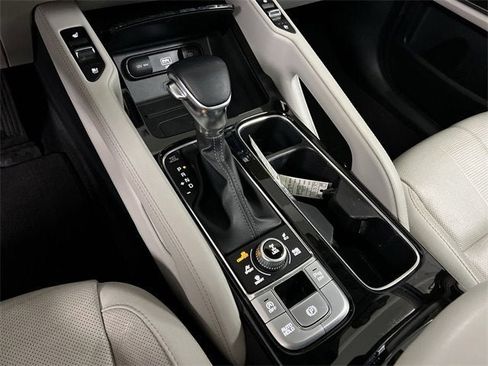 Used 2021 Kia Telluride EX image 16