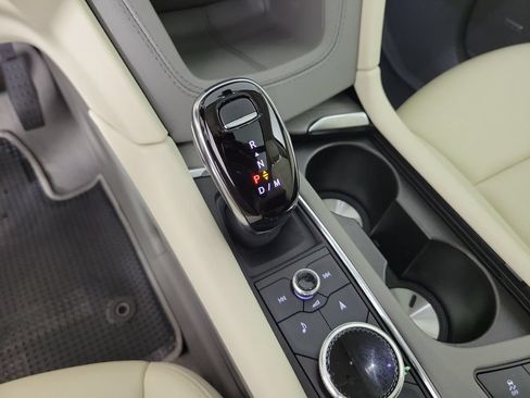 Used 2022 Cadillac XT5 Premium Luxury FWD image 29