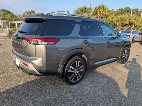 Used 2025 Nissan Pathfinder Platinum w/ Cargo Package AWD/4WD image 4