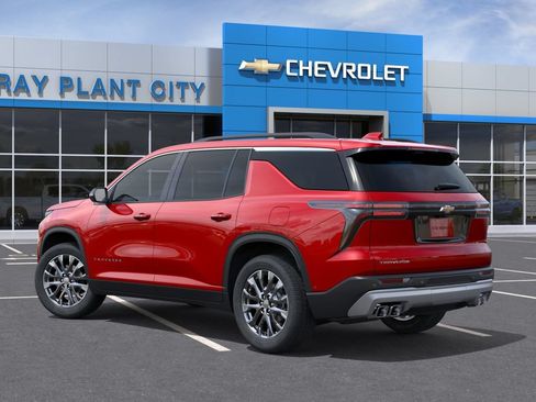 New 2026 Chevrolet Traverse LT w/ Sun and Wheel Package FWD image 3