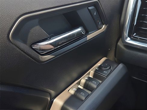 New 2026 GMC Canyon Elevation w/ Convenience Package image 17