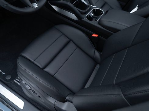 New 2026 Porsche Cayenne image 16